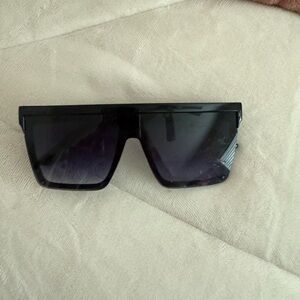 Black Square Sunglasses